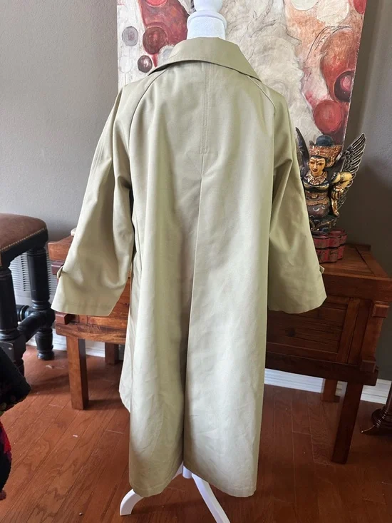 Celia B Carmesí Trench Coat SOLD OUT Floral Button Detail Size Small - Picture 6 of 8